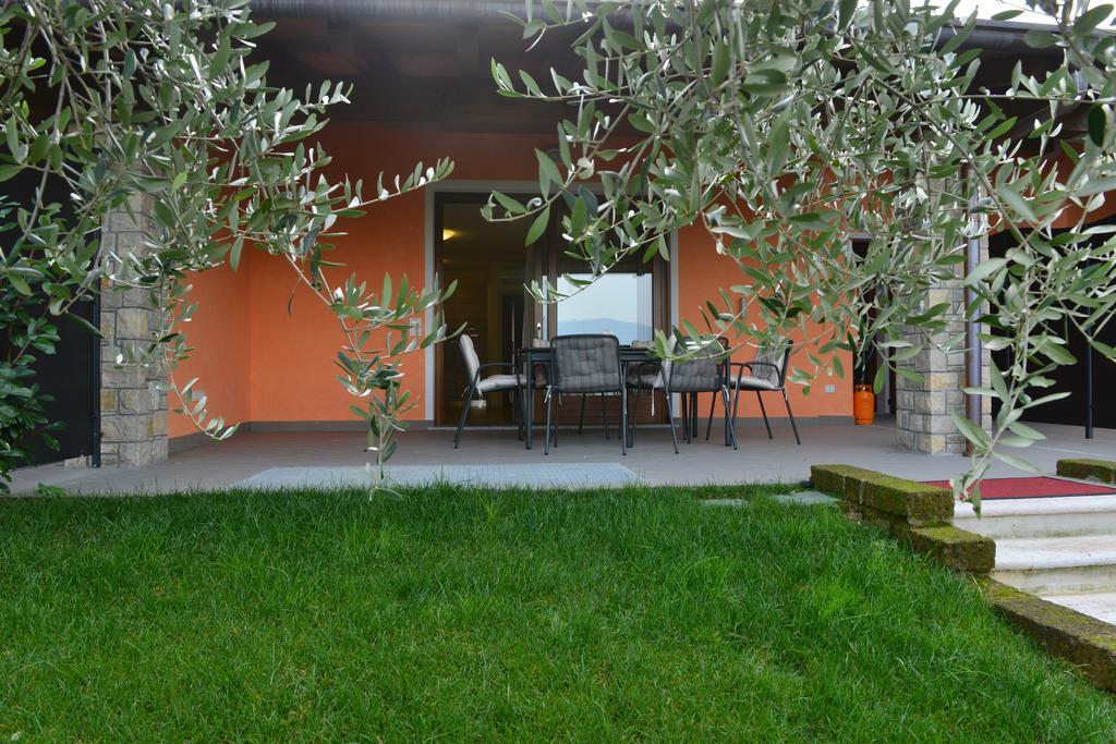 מנרבה דל גארדה Residence Boschetti מראה חיצוני תמונה