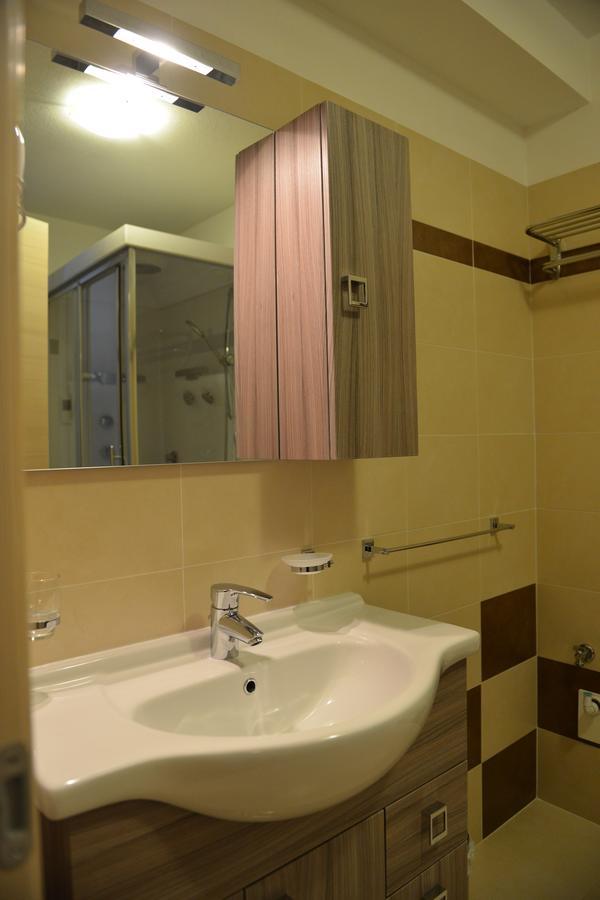 מנרבה דל גארדה Residence Boschetti מראה חיצוני תמונה