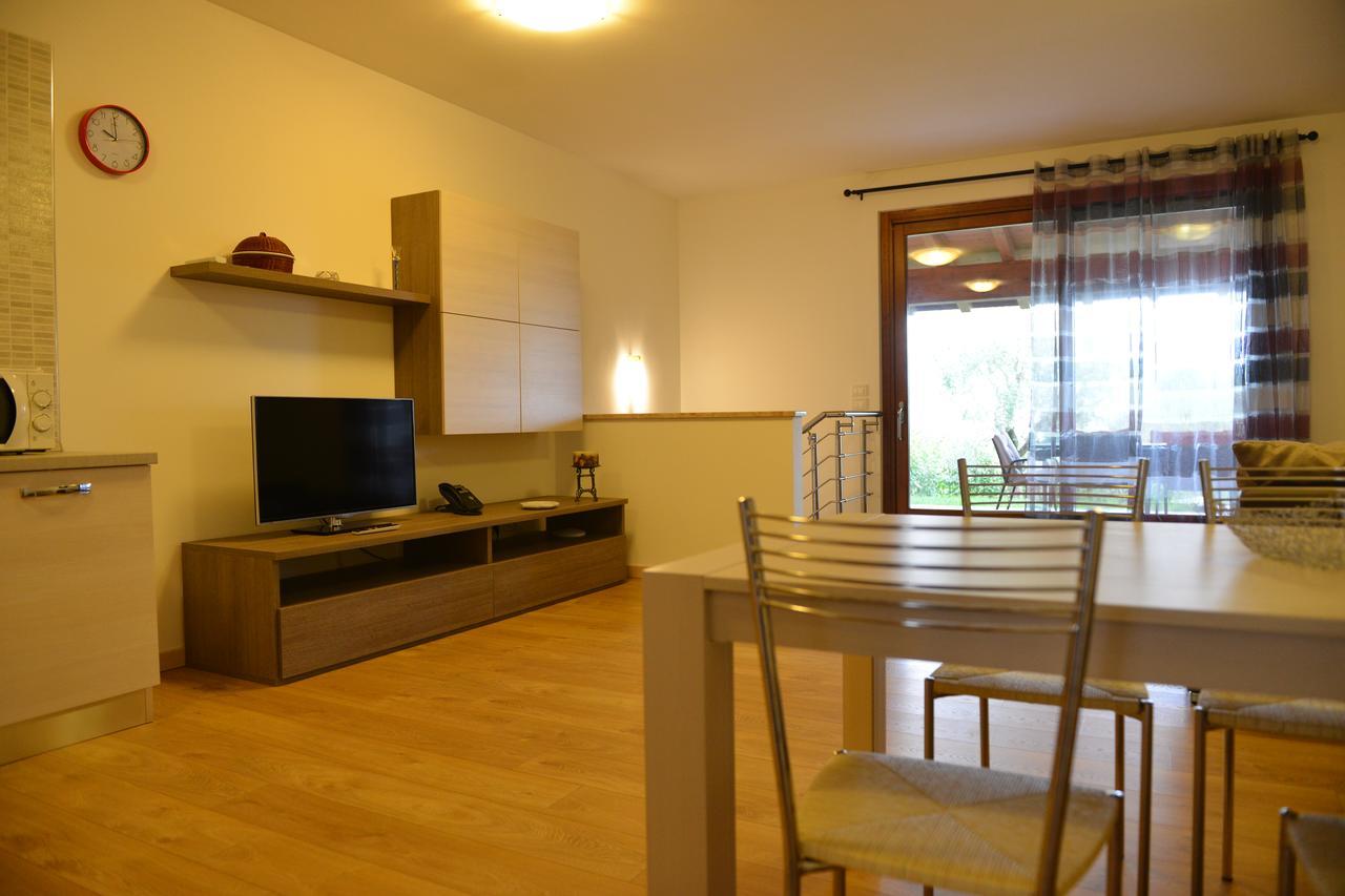 מנרבה דל גארדה Residence Boschetti מראה חיצוני תמונה
