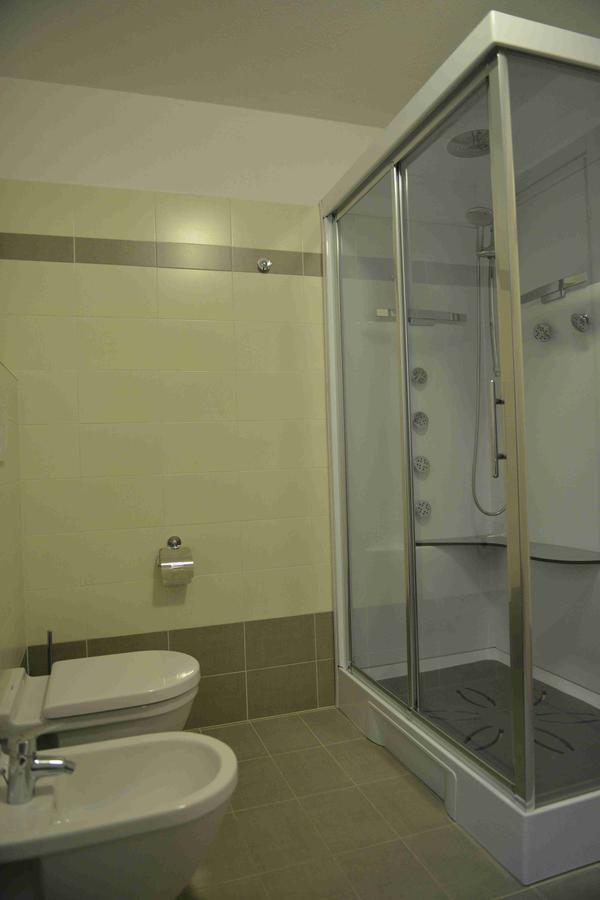 מנרבה דל גארדה Residence Boschetti מראה חיצוני תמונה